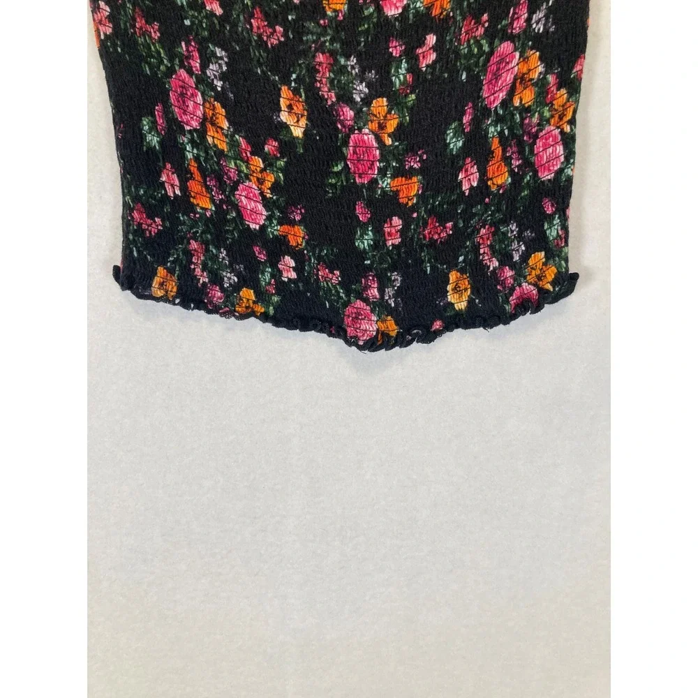 Cottagecore Heart & Hips‎ Women Medium Black Floral Smocked Crop Top AY19270P